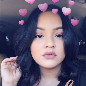 Meet your Posher, Adilene